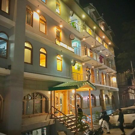 The Avenue Hotel , Manali A River Side Hotel Zewnętrze zdjęcie