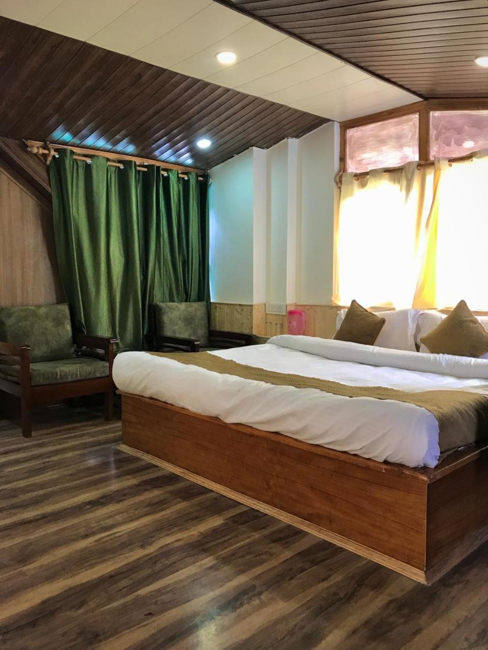 The Avenue Hotel , Manali A River Side Hotel Zewnętrze zdjęcie