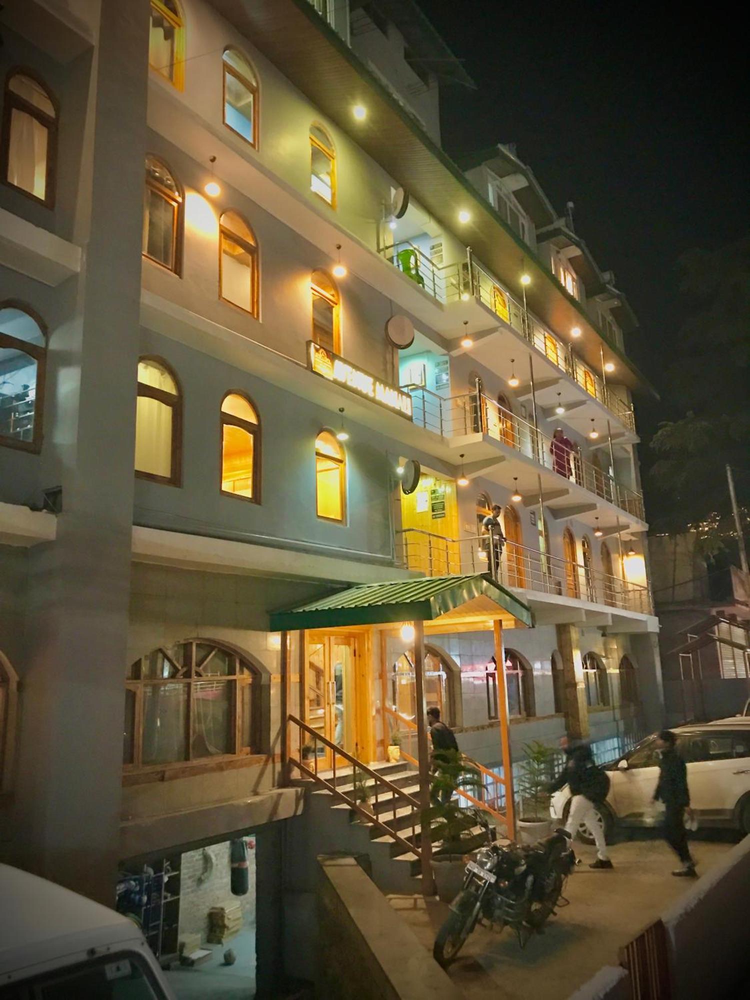 The Avenue Hotel , Manali A River Side Hotel Zewnętrze zdjęcie