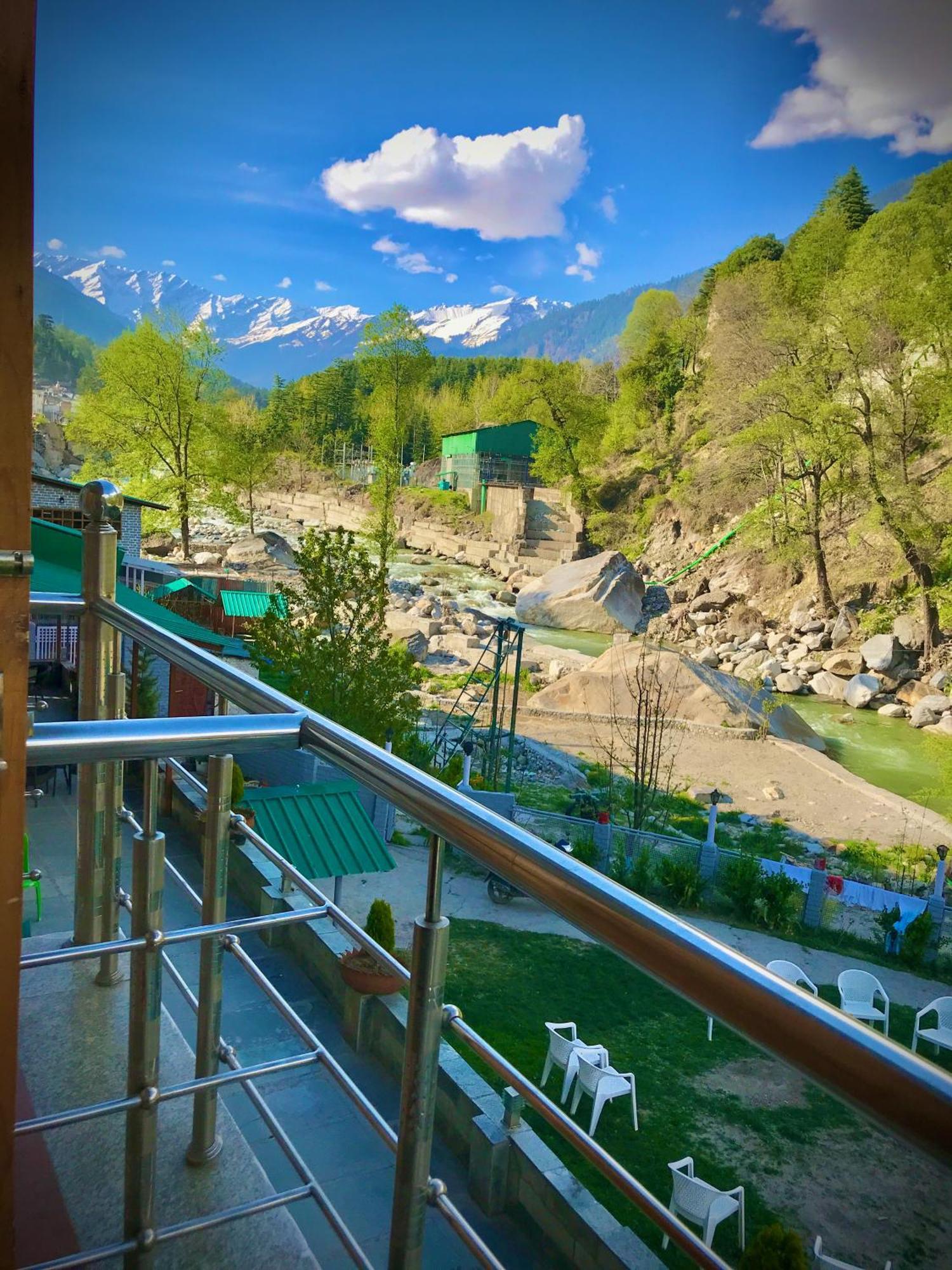 The Avenue Hotel , Manali A River Side Hotel Zewnętrze zdjęcie